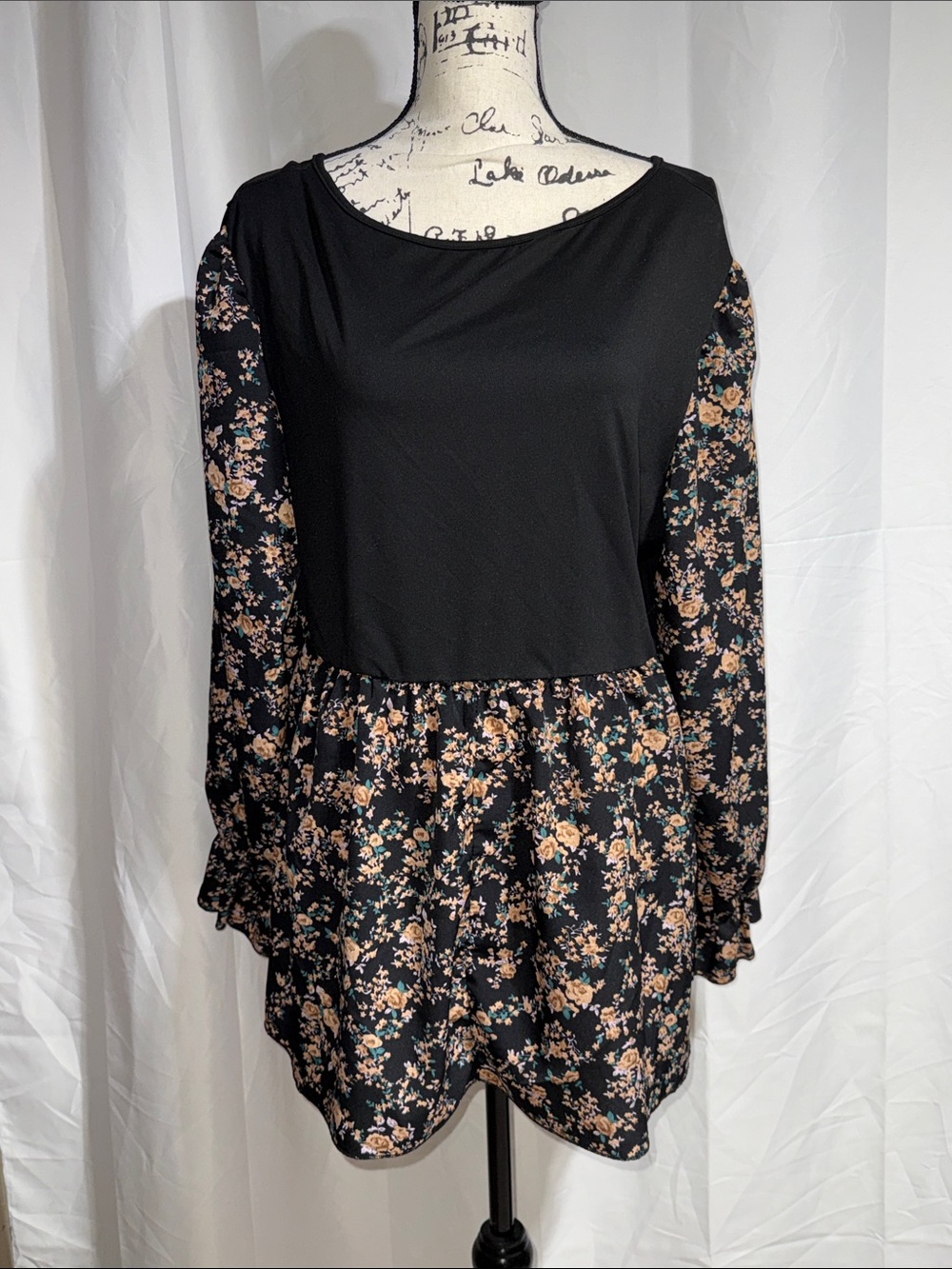 SHEIN Black Floral Long-Sleeve Tiered Blouse